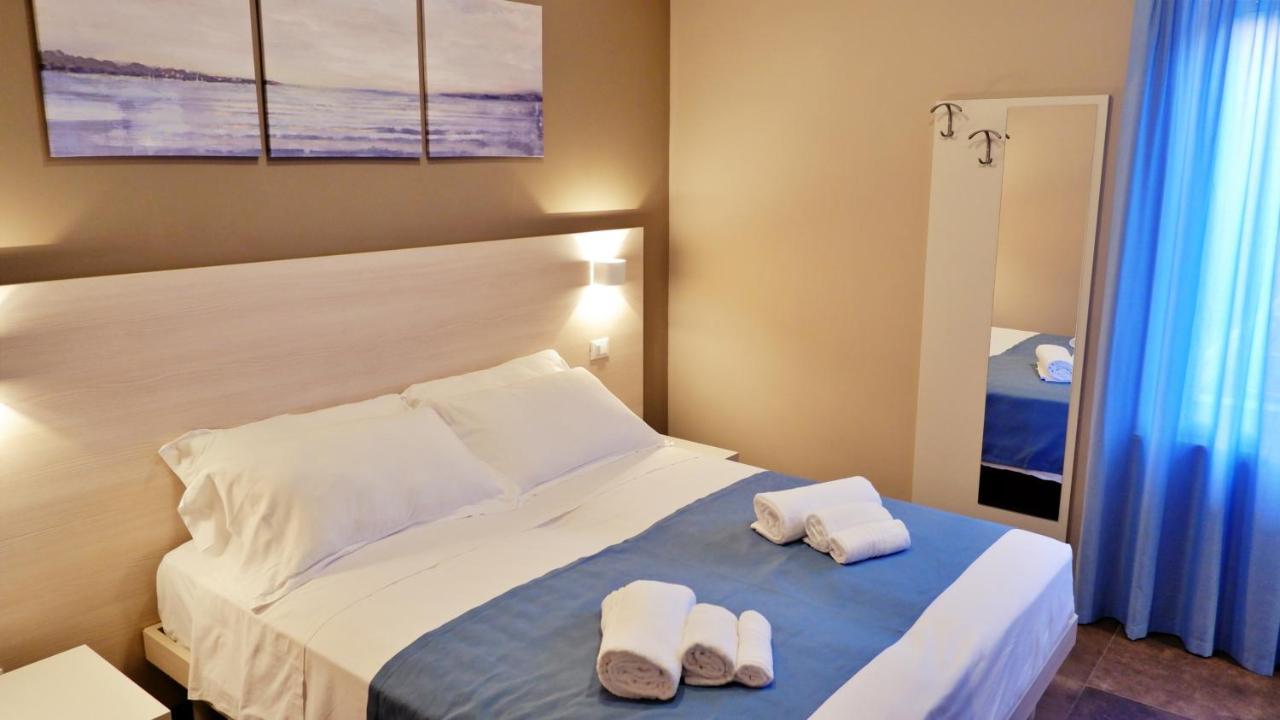 Pianomare Riviera Apartments And Rooms Imperia Kültér fotó