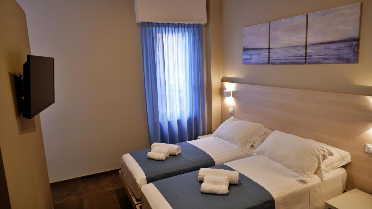 Pianomare Riviera Apartments And Rooms Imperia Kültér fotó
