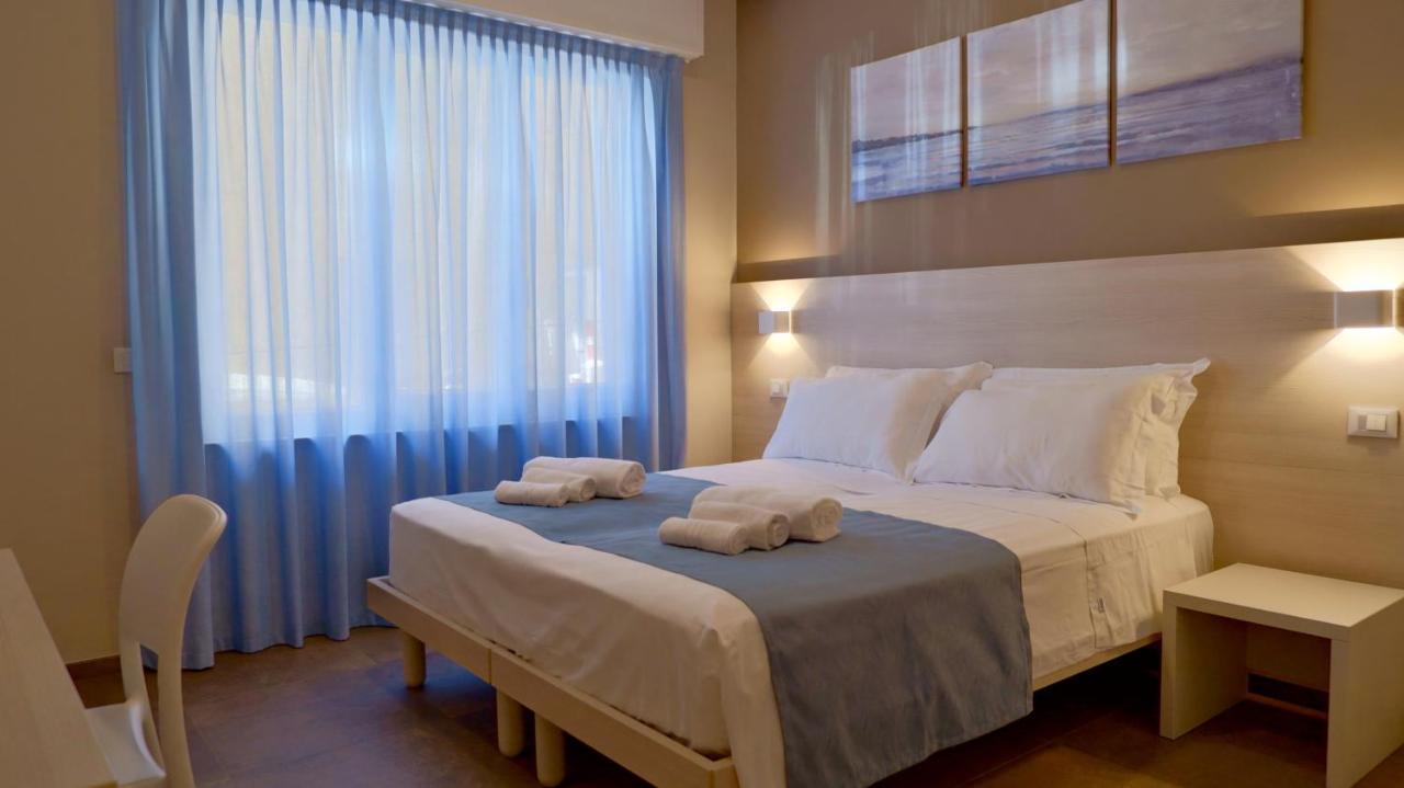 Pianomare Riviera Apartments And Rooms Imperia Kültér fotó
