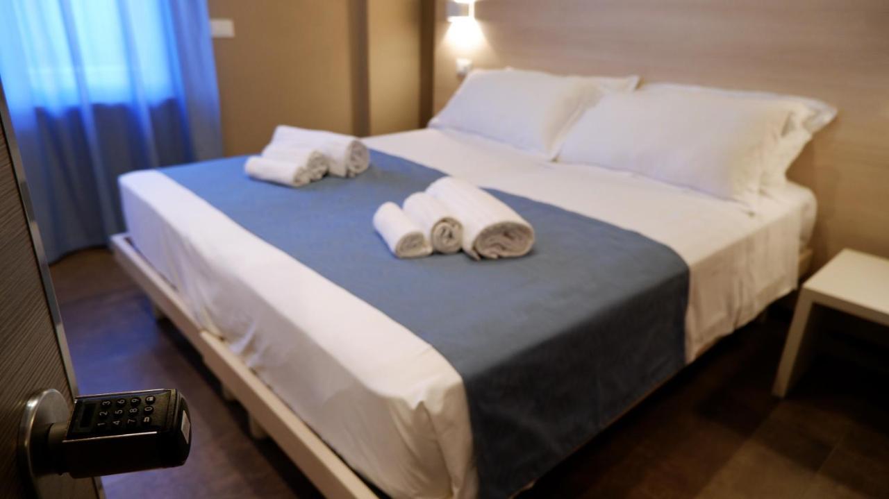 Pianomare Riviera Apartments And Rooms Imperia Kültér fotó