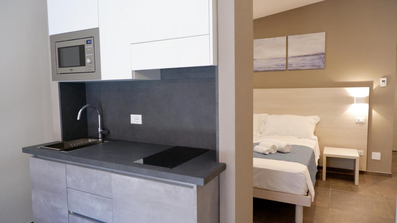Pianomare Riviera Apartments And Rooms Imperia Kültér fotó
