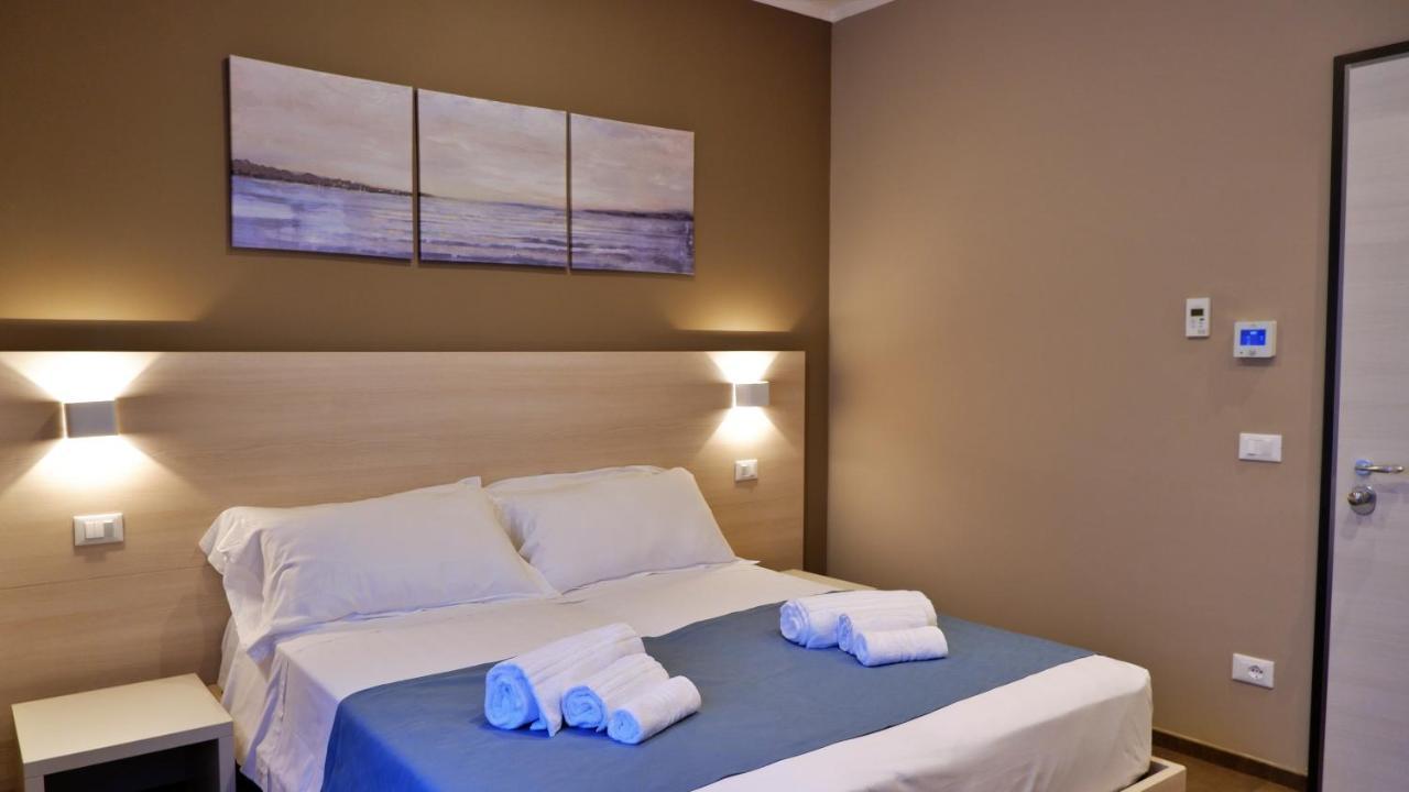 Pianomare Riviera Apartments And Rooms Imperia Kültér fotó
