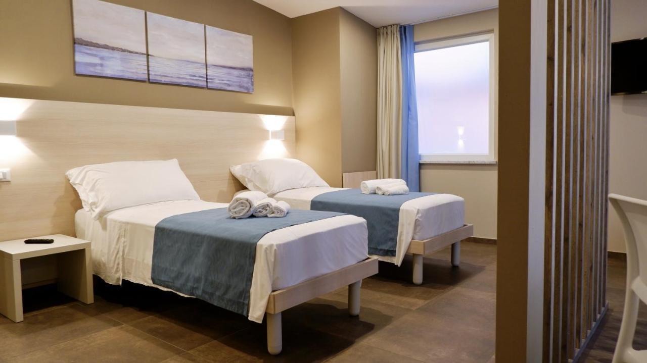 Pianomare Riviera Apartments And Rooms Imperia Kültér fotó