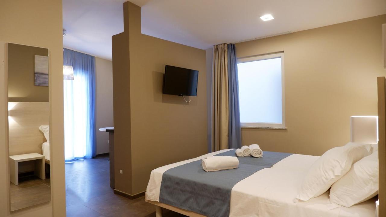 Pianomare Riviera Apartments And Rooms Imperia Kültér fotó