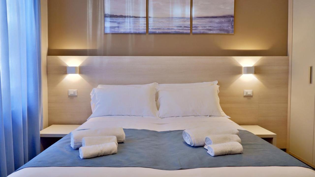 Pianomare Riviera Apartments And Rooms Imperia Kültér fotó