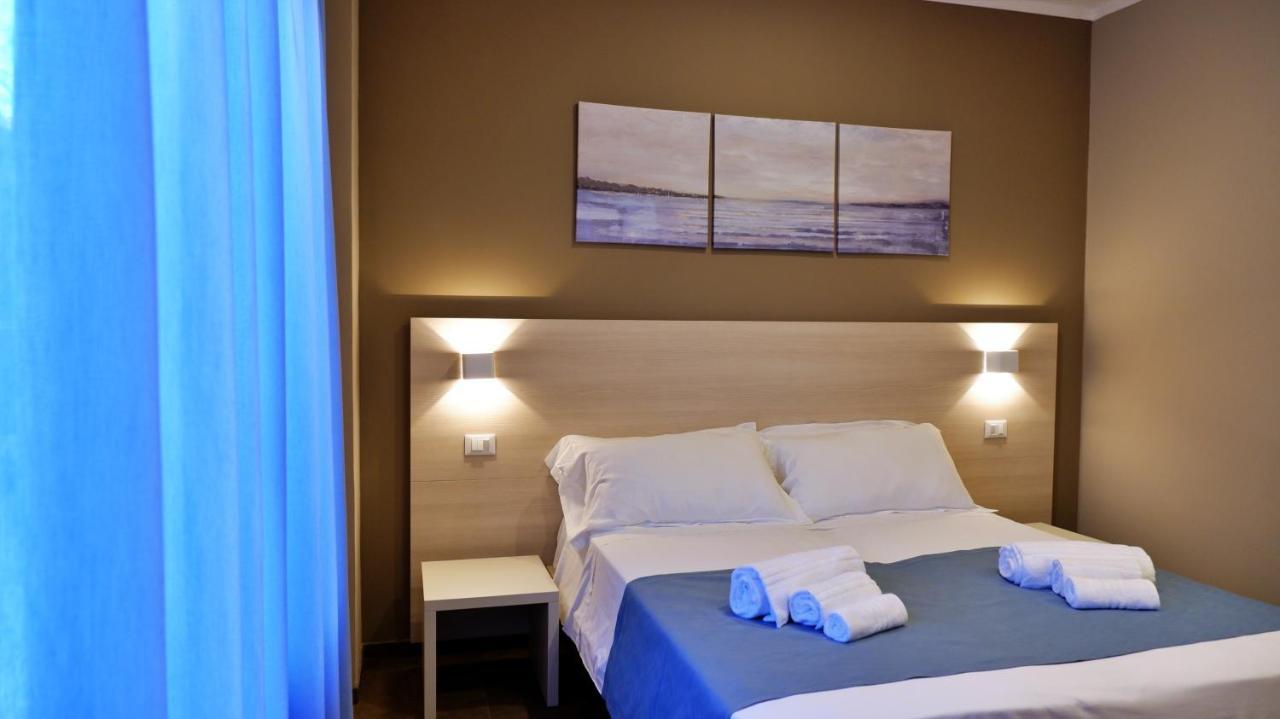 Pianomare Riviera Apartments And Rooms Imperia Kültér fotó