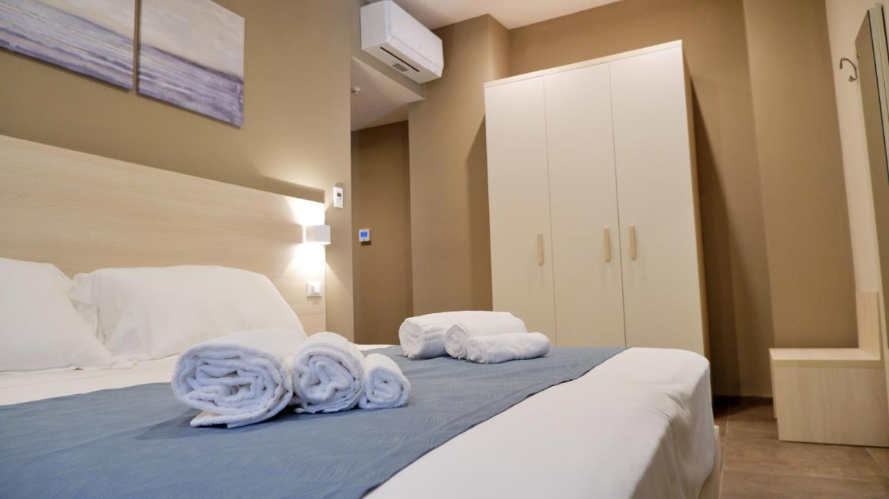 Pianomare Riviera Apartments And Rooms Imperia Kültér fotó