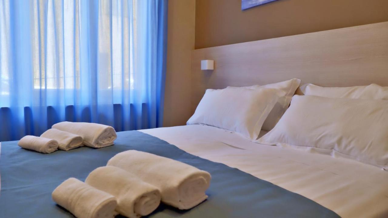 Pianomare Riviera Apartments And Rooms Imperia Kültér fotó