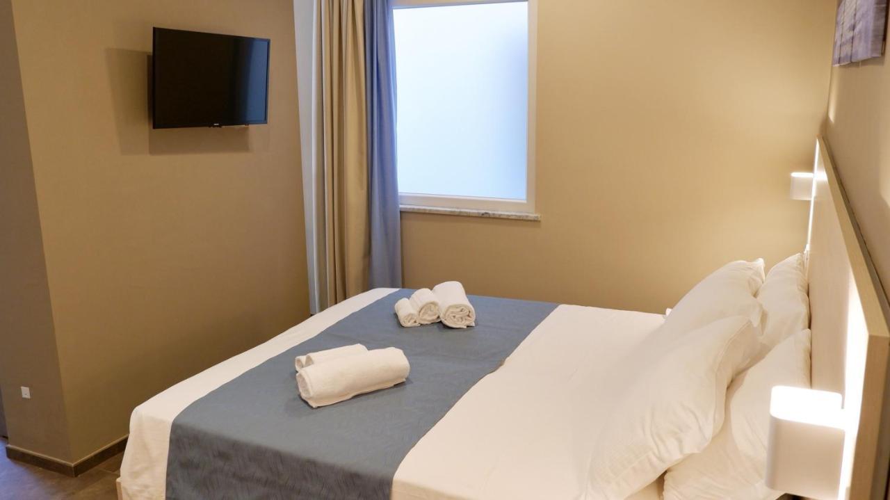 Pianomare Riviera Apartments And Rooms Imperia Kültér fotó