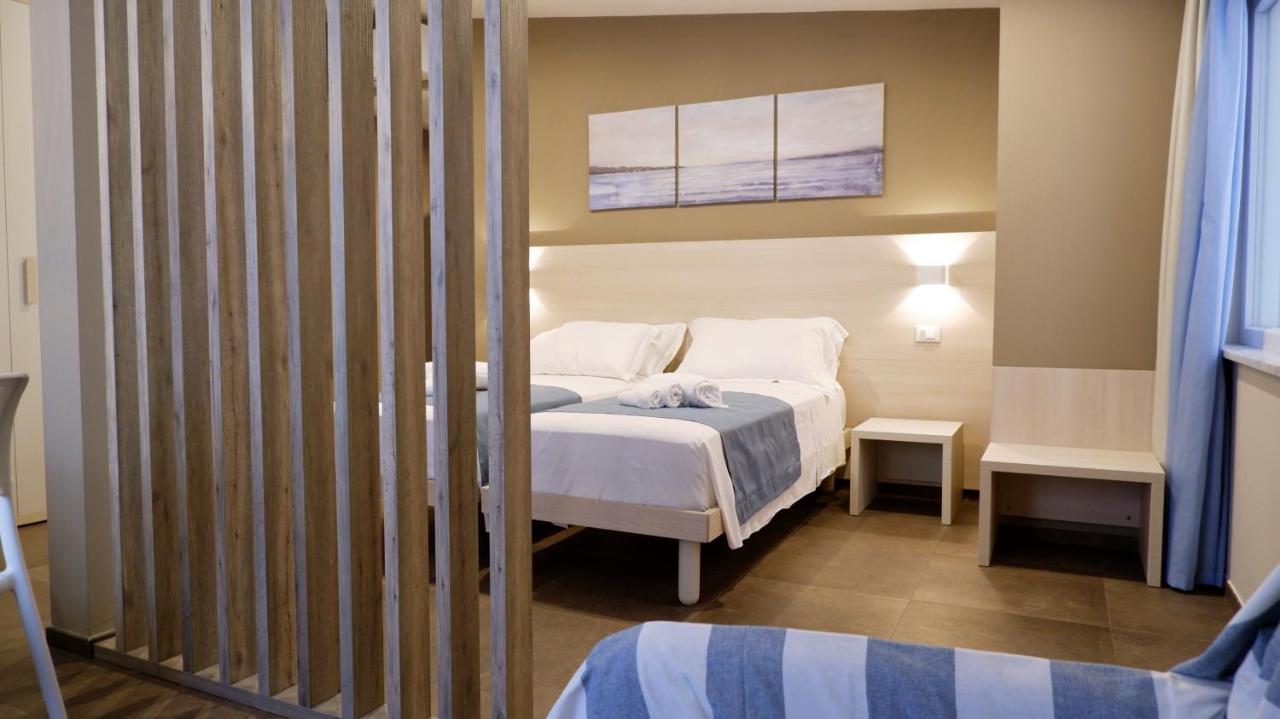 Pianomare Riviera Apartments And Rooms Imperia Kültér fotó