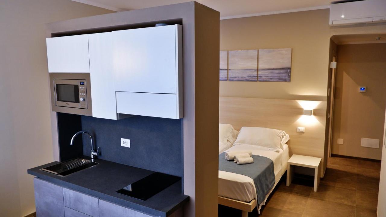 Pianomare Riviera Apartments And Rooms Imperia Kültér fotó