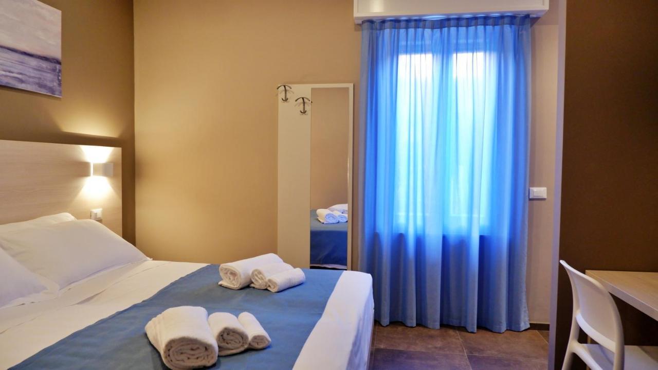 Pianomare Riviera Apartments And Rooms Imperia Kültér fotó
