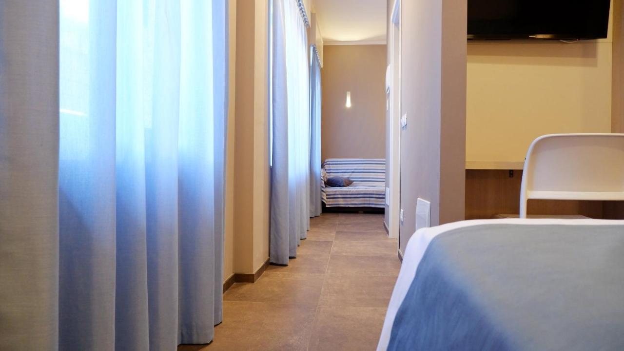 Pianomare Riviera Apartments And Rooms Imperia Kültér fotó
